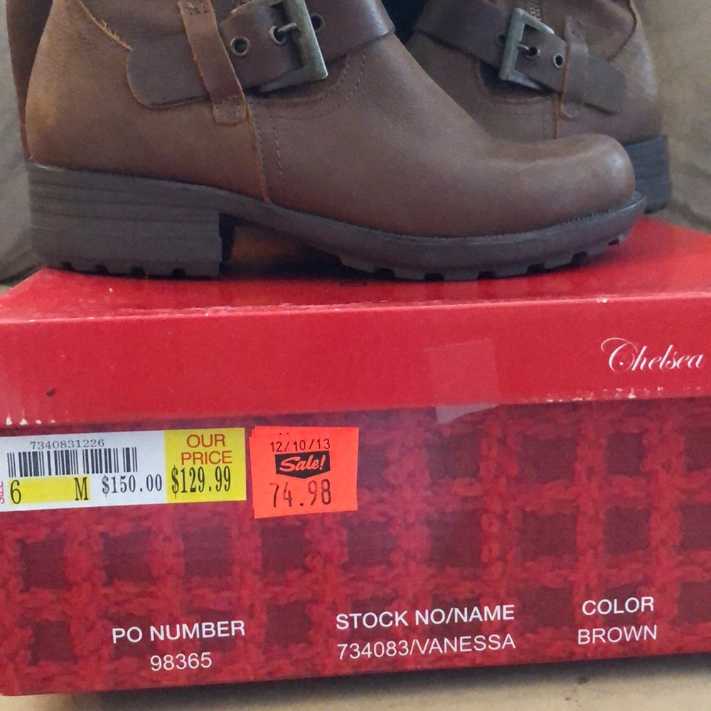 Boots - Picture 2 of 3